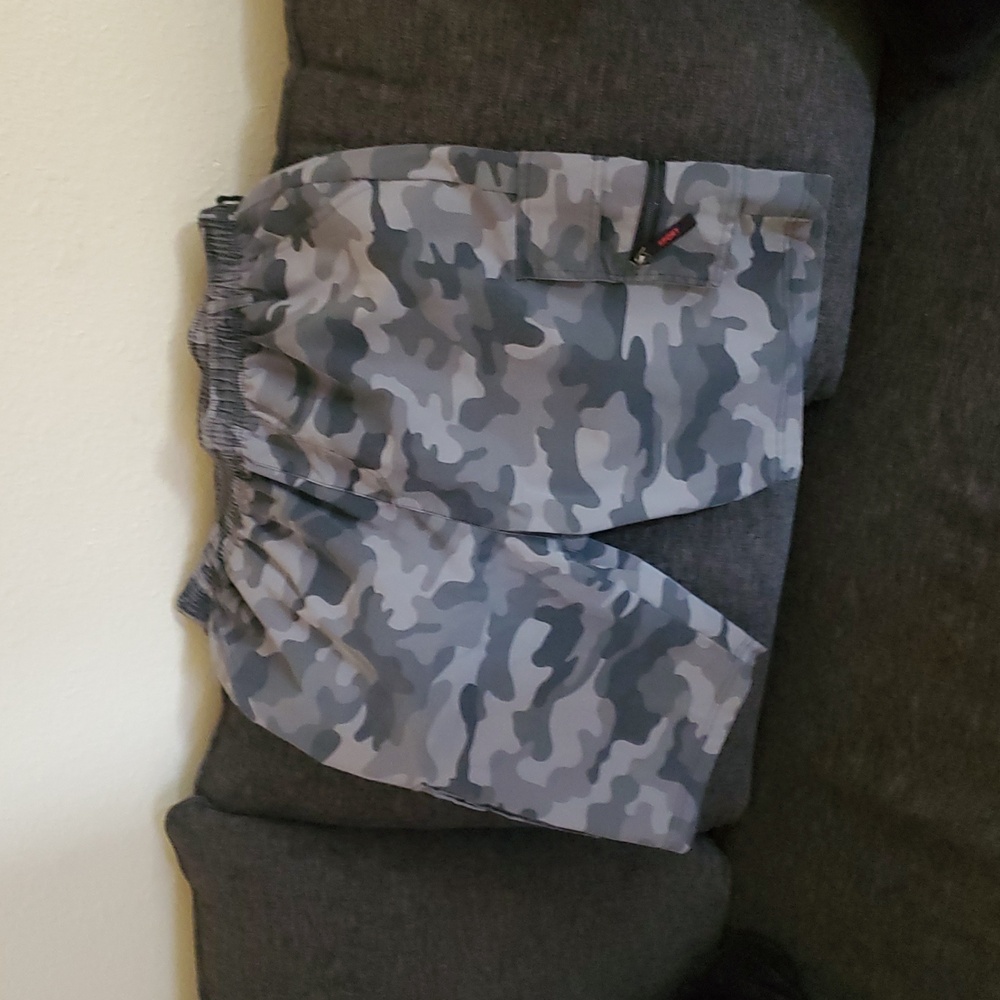 2 Pairs Of Mens Sorts